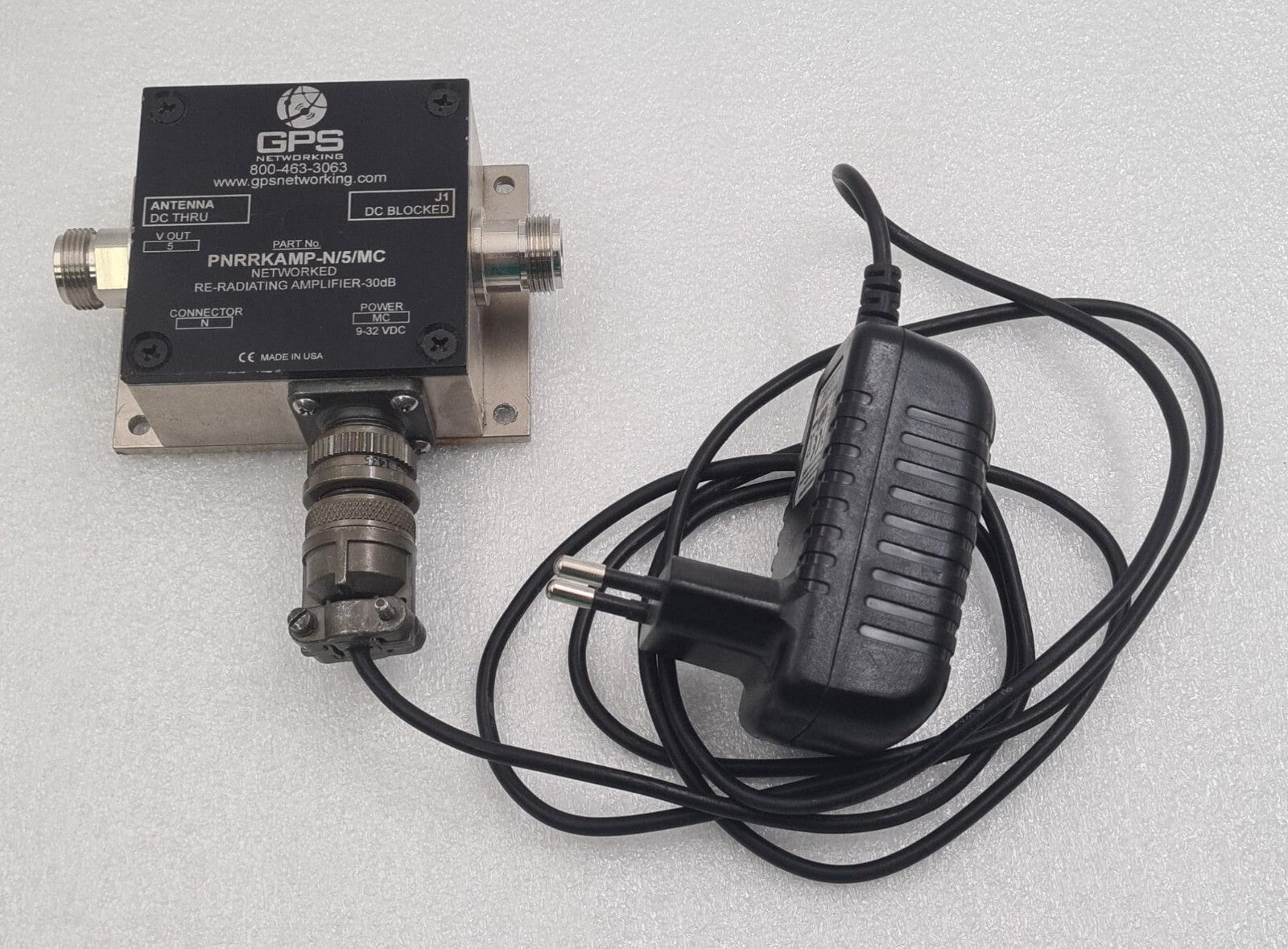 GPS Networking PNRRKAMP-N/5/MC 30dB re-radiating amplifier splitter
