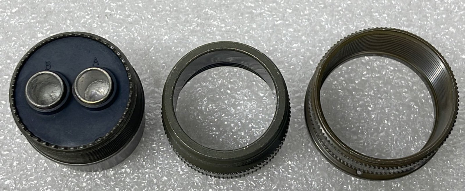 [LOT OF 3] NEW - Amphenol MS3106A24-9S Circular Plug Cable Connector