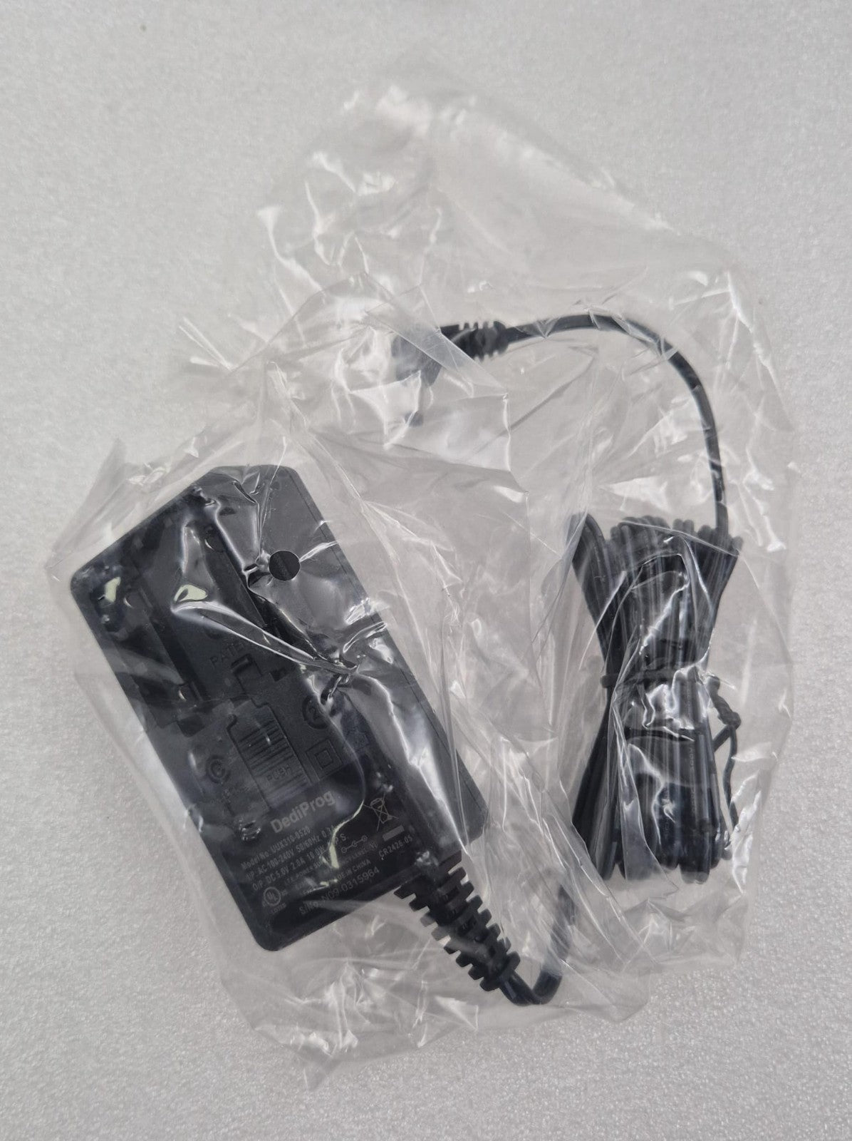 DediProg power adapters included with SF600Plus-G2 kit