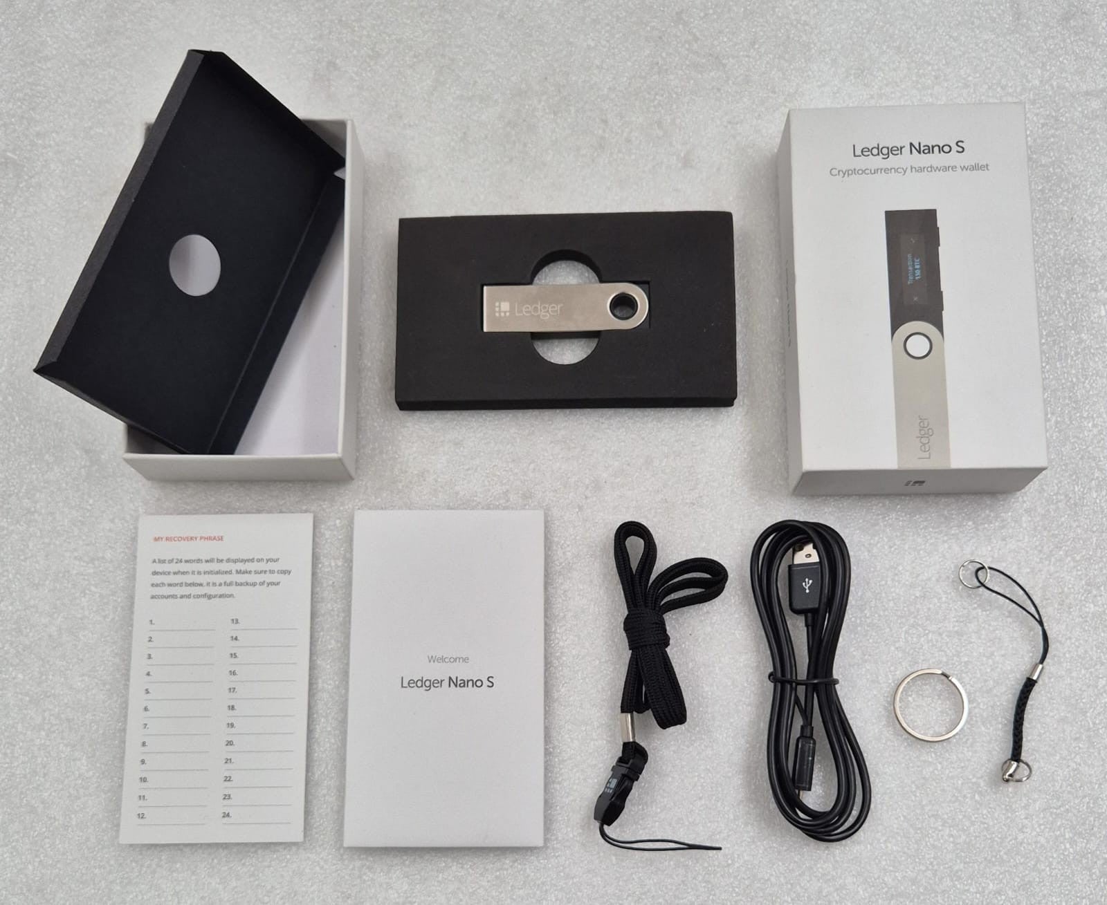 *NEW* Ledger Nano S Cryptocurrency Hardware Wallet (Black)