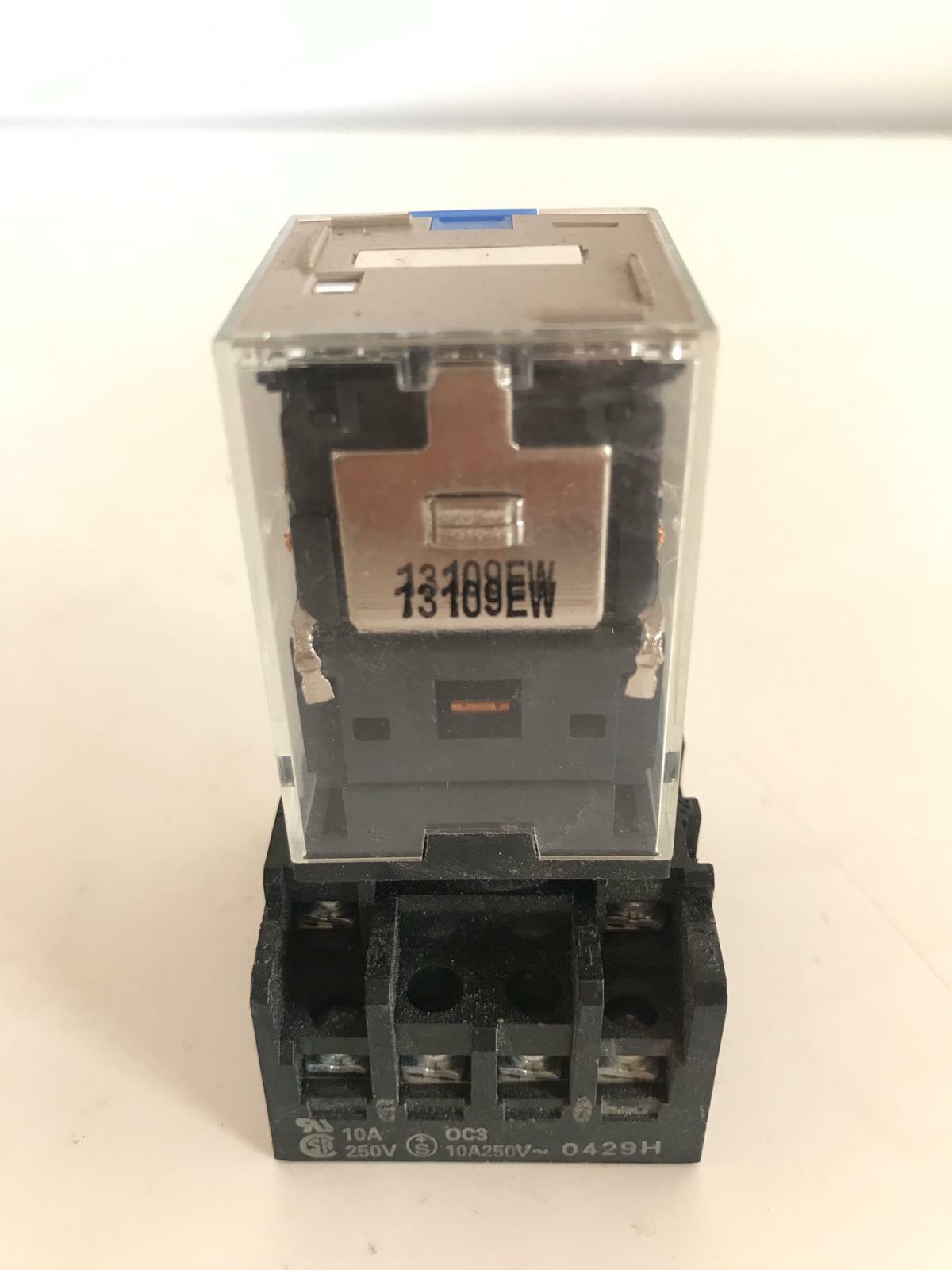 [Lot of 3]  Omron Automation and Safety MKS3PIN-5 DC12 653