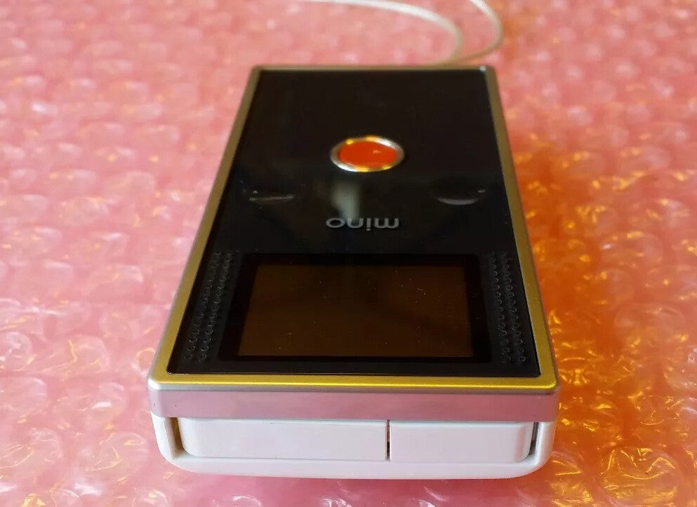 Apco FlipVideo Mini Video Camera Model F360w Psv 460 2 GB On Board Flash Memory