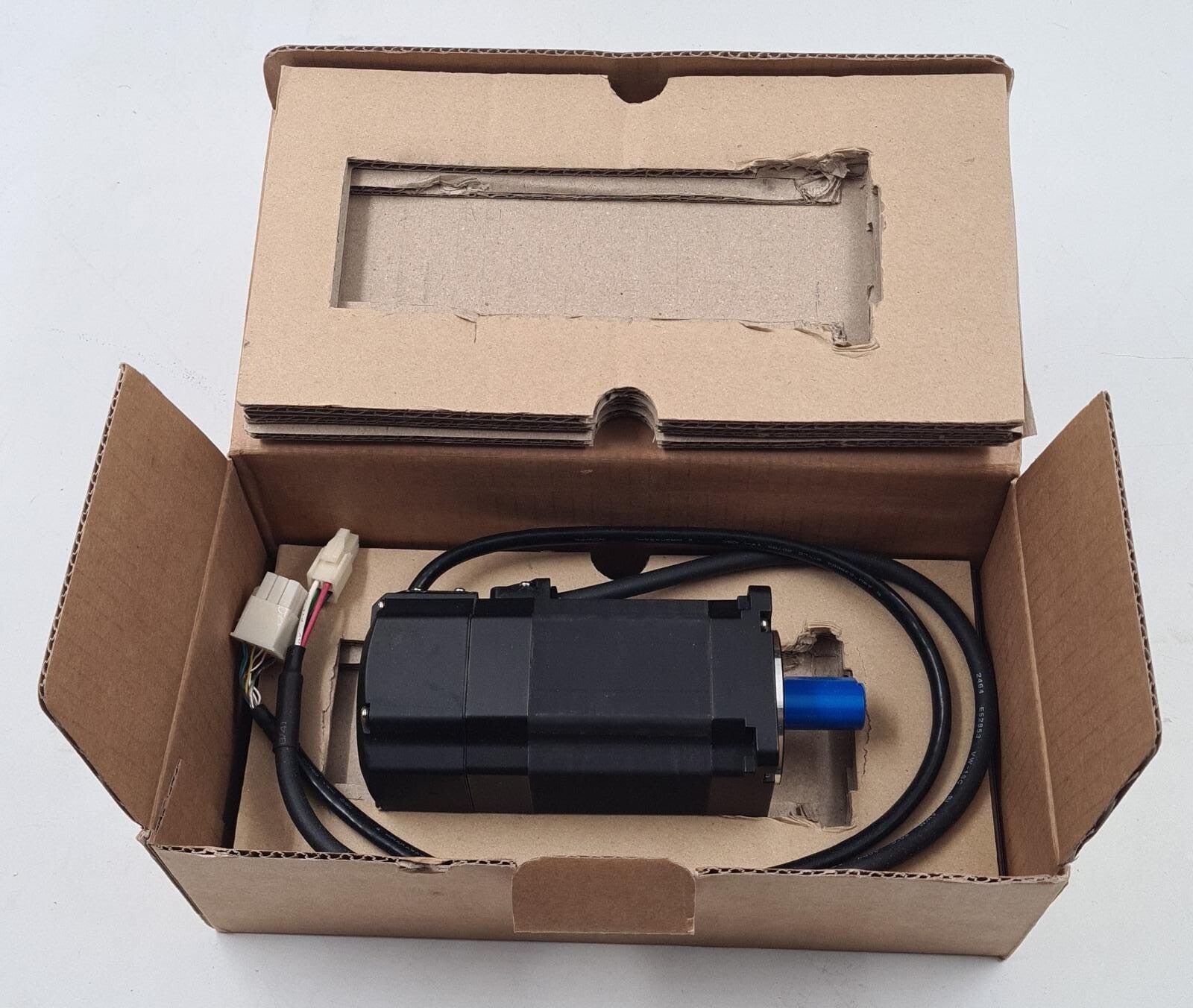 NEW - ELMO SERVO MOTOR ENZ-04DF4N2E