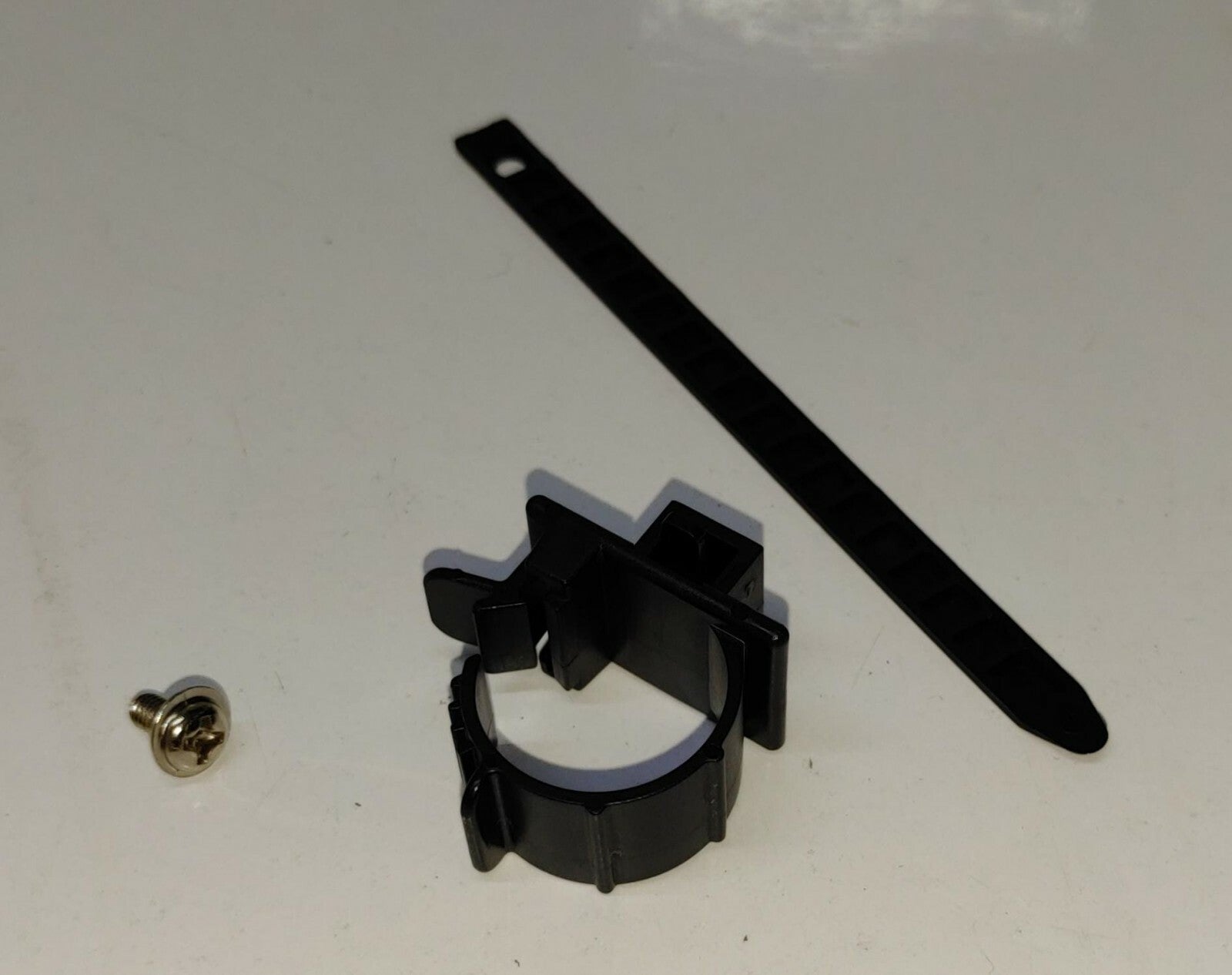 TRIPP LITE P568-000-LOCK HDMI CABLE LOCK Clamp/ Tie/ Screw black [LOT OF 10]