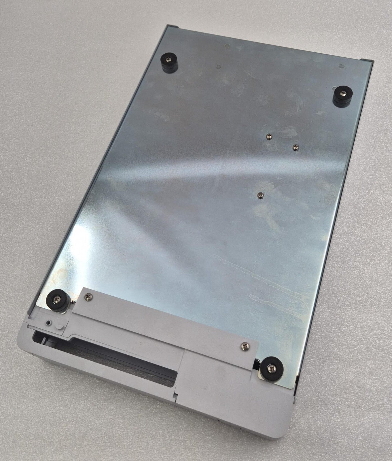 SHIMADZU DGU-20A5R Prominence DEGASSING UNIT 228-45019-42 HPLC & RESORVOIR TRAY