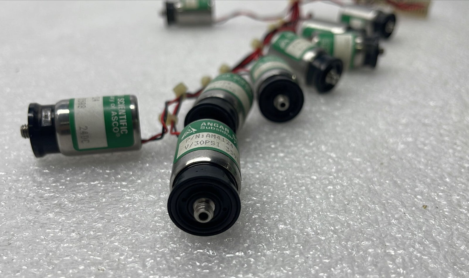 [LOT OF 9] ANGAR SCIENTIFIC AM4124 V/30PSI 3598 24DC
