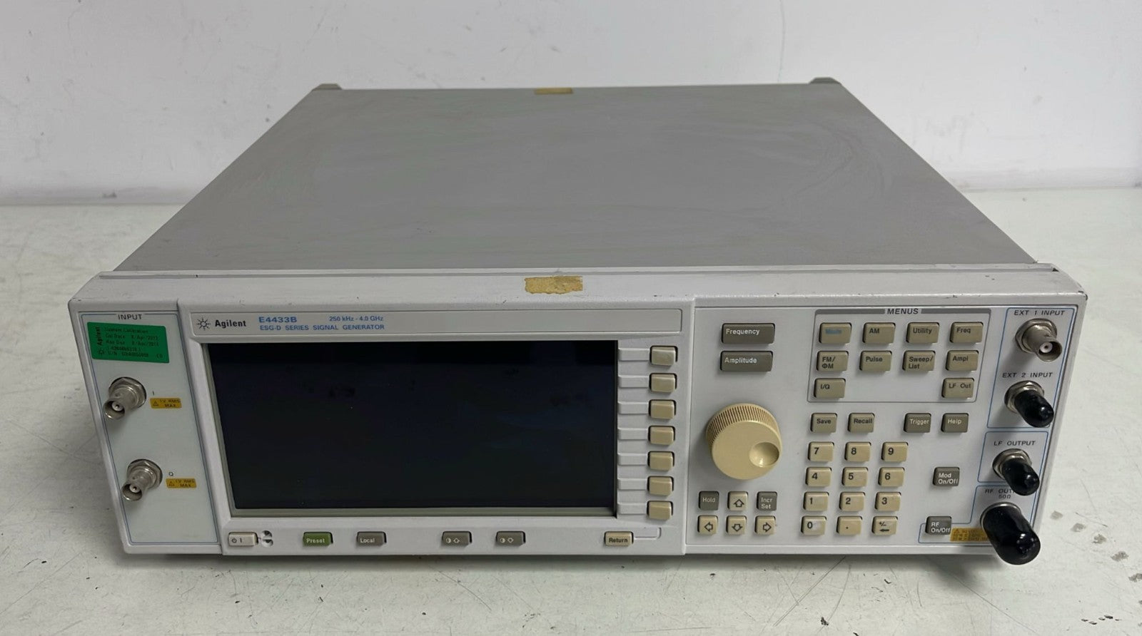 Agilent E4433B ESG-D Series Signal Generator 250 kHz - 4.0 GHz