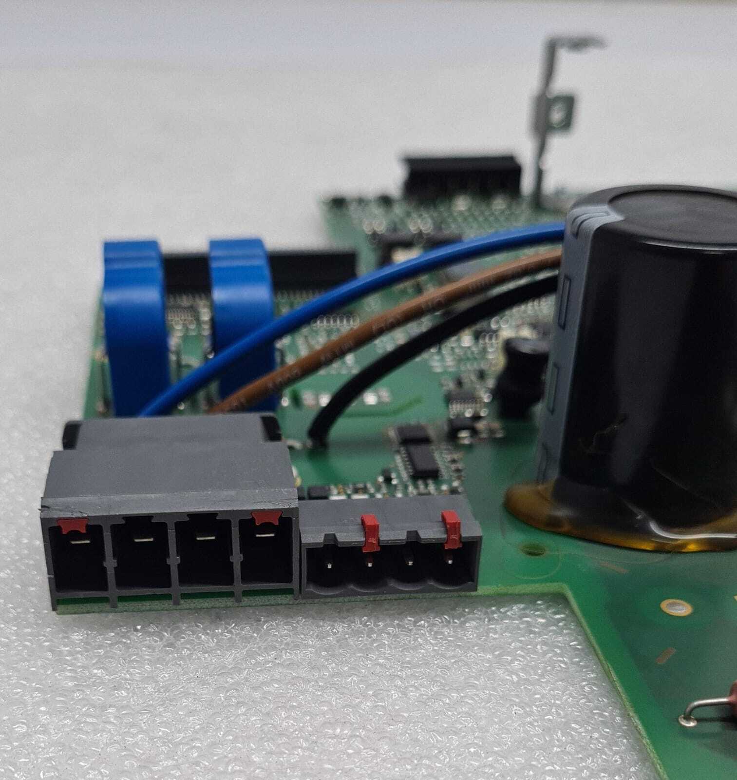 B&R Automation SV2LSTI1-1/4 050001411-04 Board For Multi Inverter Driver