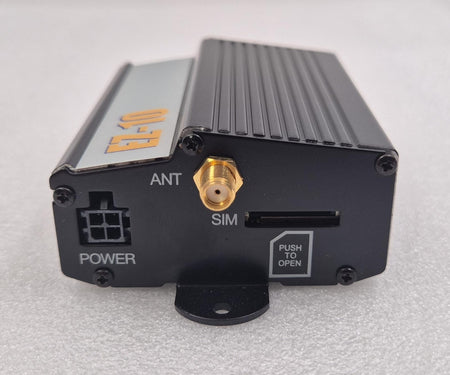 GateTel EZ-10 SIM slot and antenna connector view