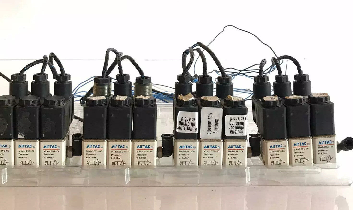 12 Pcs AirTAC 3V1-06 Solenoid Valve Manifold W/ IP65 Solenoid Coil