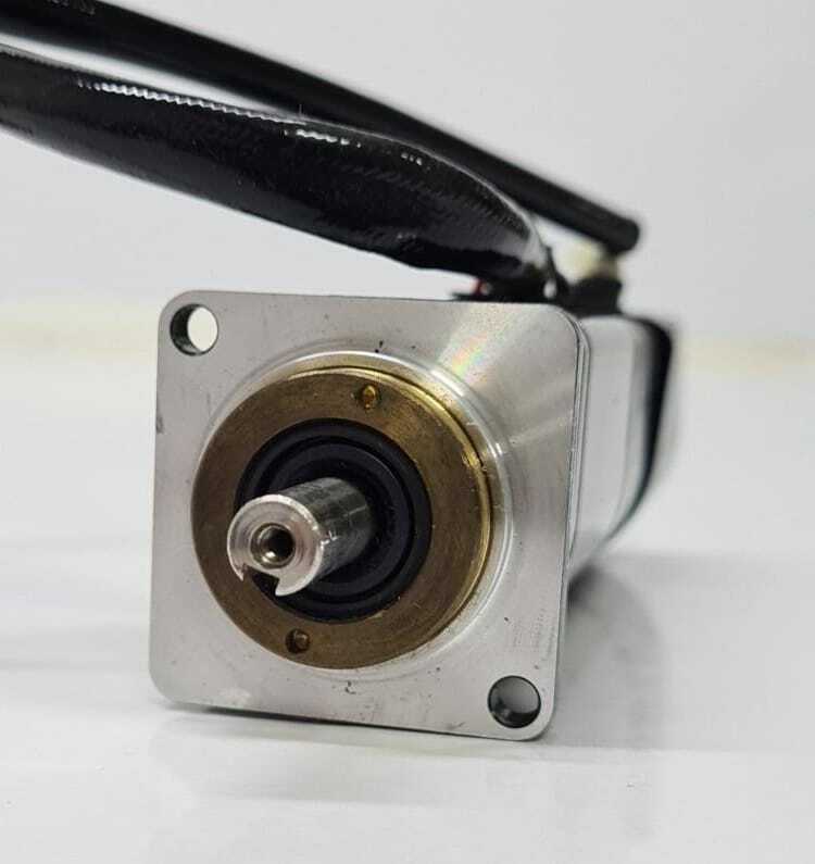 FOR PARTS- Yaskawa AC Servo Motor SGM A8ARYC12 80W 200V 0.7A 3000R/Min