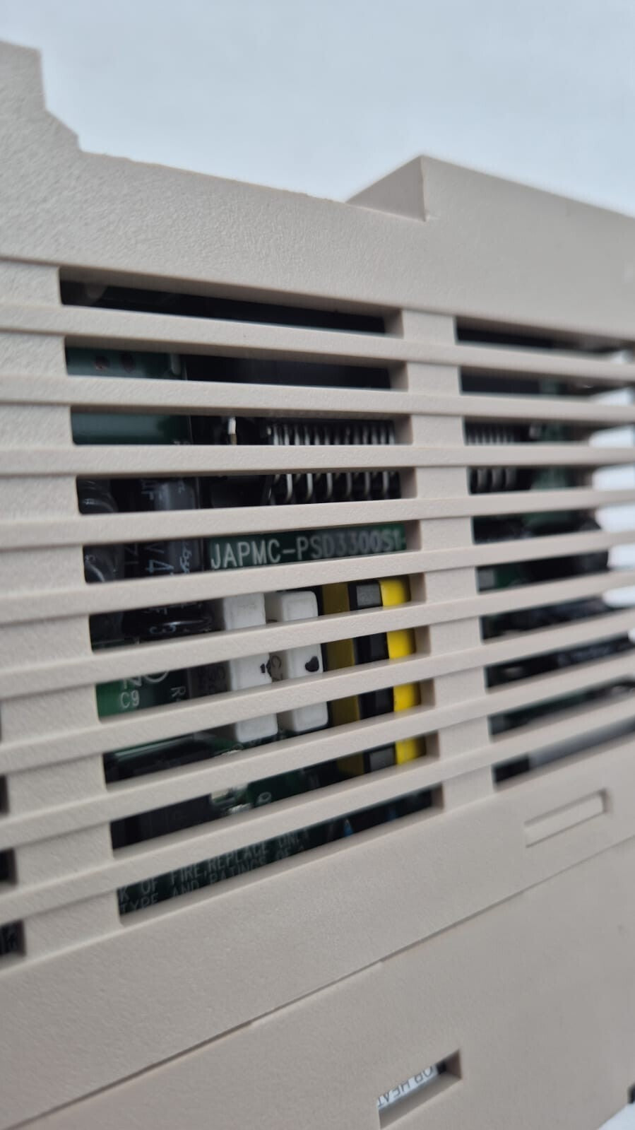 YASKAWA MP3300 MBU-304 MP3300iec JEPMC-BU3304-E VER. A05 PLC Controller