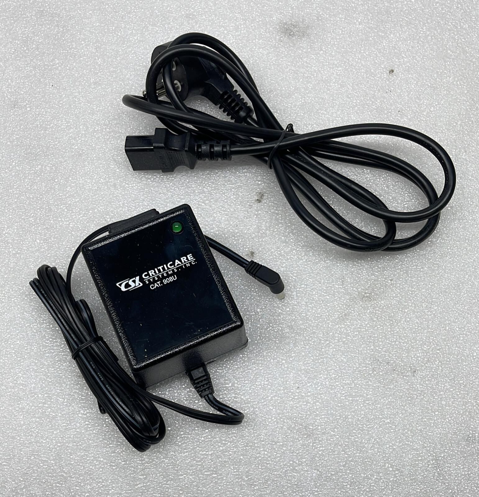 CSI Criticare Systems 504DX Digital Oximeter Monitor W/ 934-10DN Finger Sensor