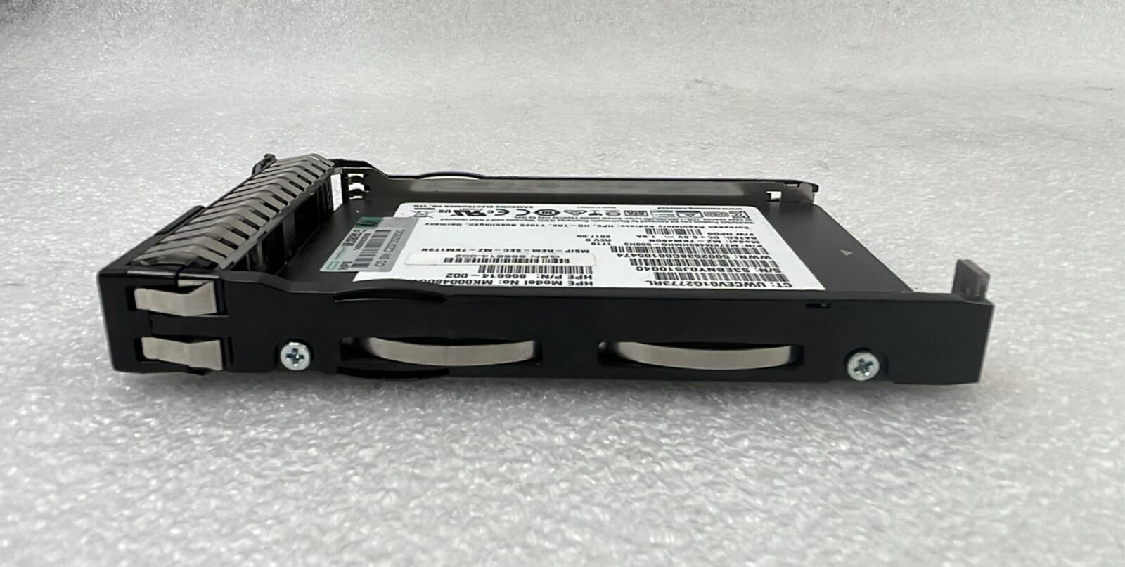 [LOT 4 PCS] HPE 866614-002 480GB SSD SATA 2.5  6G SFF MK000480GWCEV