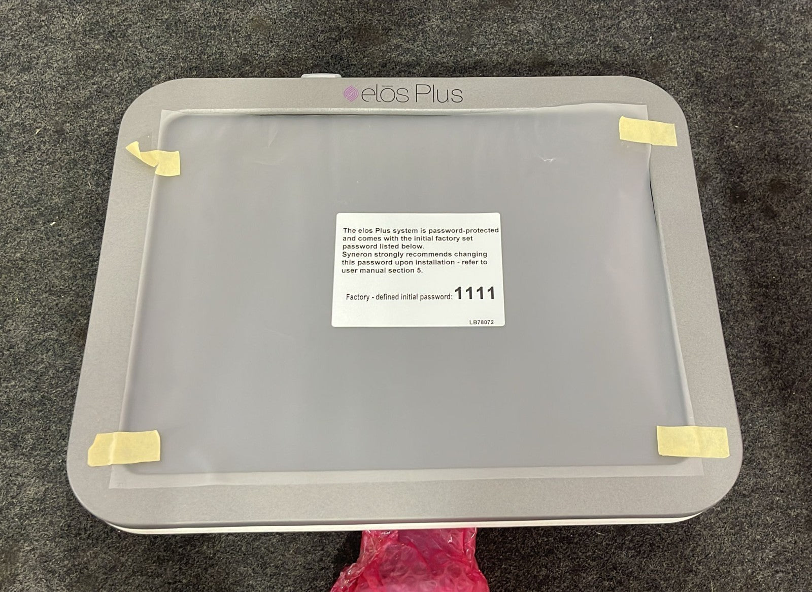 elōs Plus screen monitor front panel view