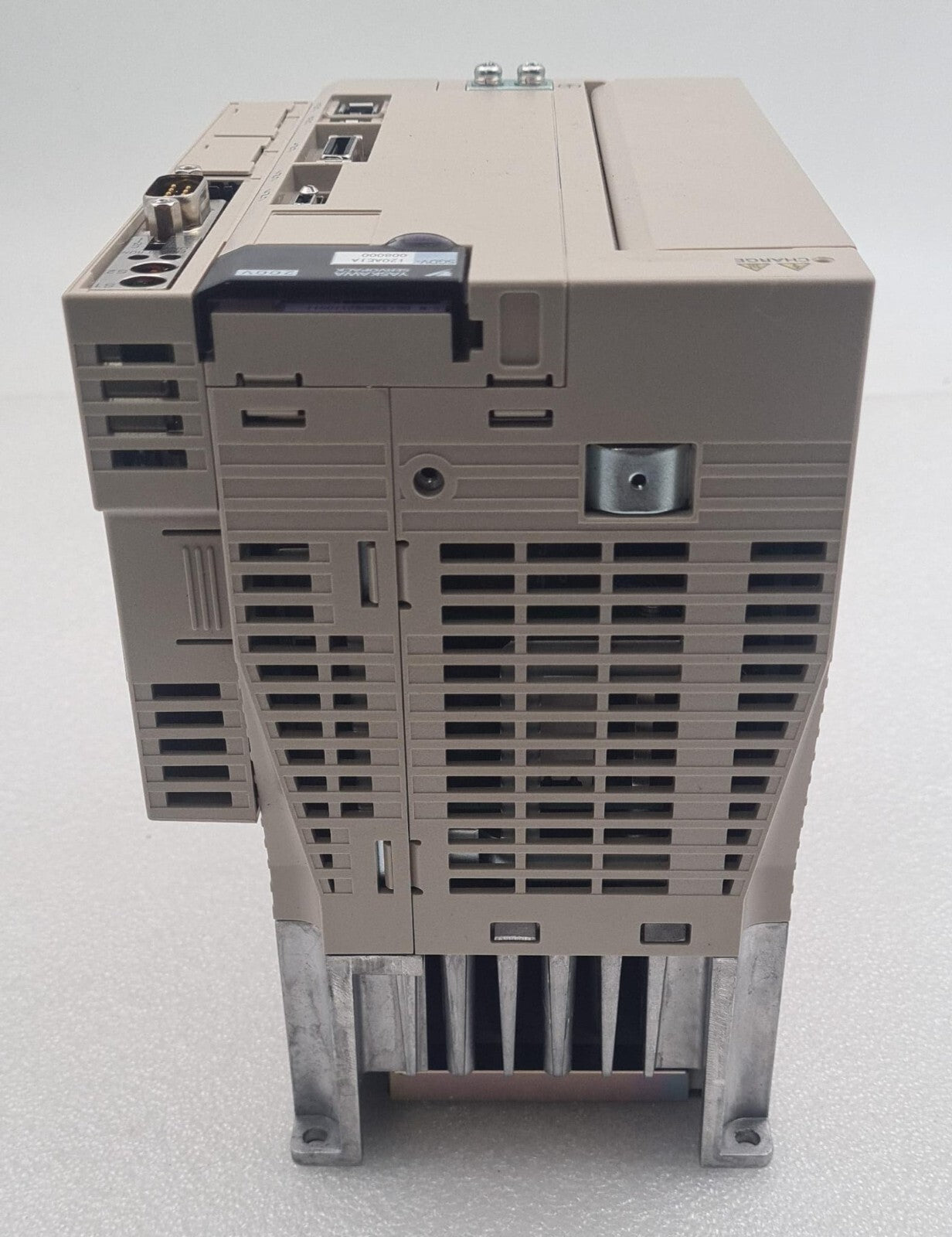 Yaskawa Servopack SGDV-120AE1A008000 200V AC servo drive with front control panel and industrial connectors