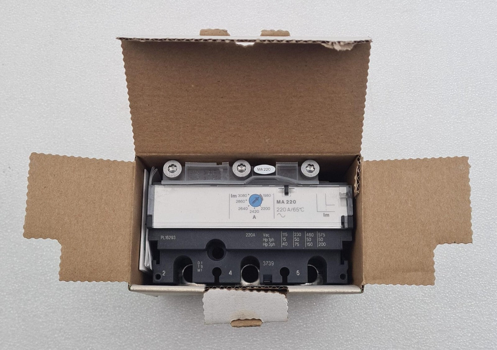 NEW - Schneider Electric LV431500 Compact NSX250 3P3D MA220 LV431500AB NSX 250