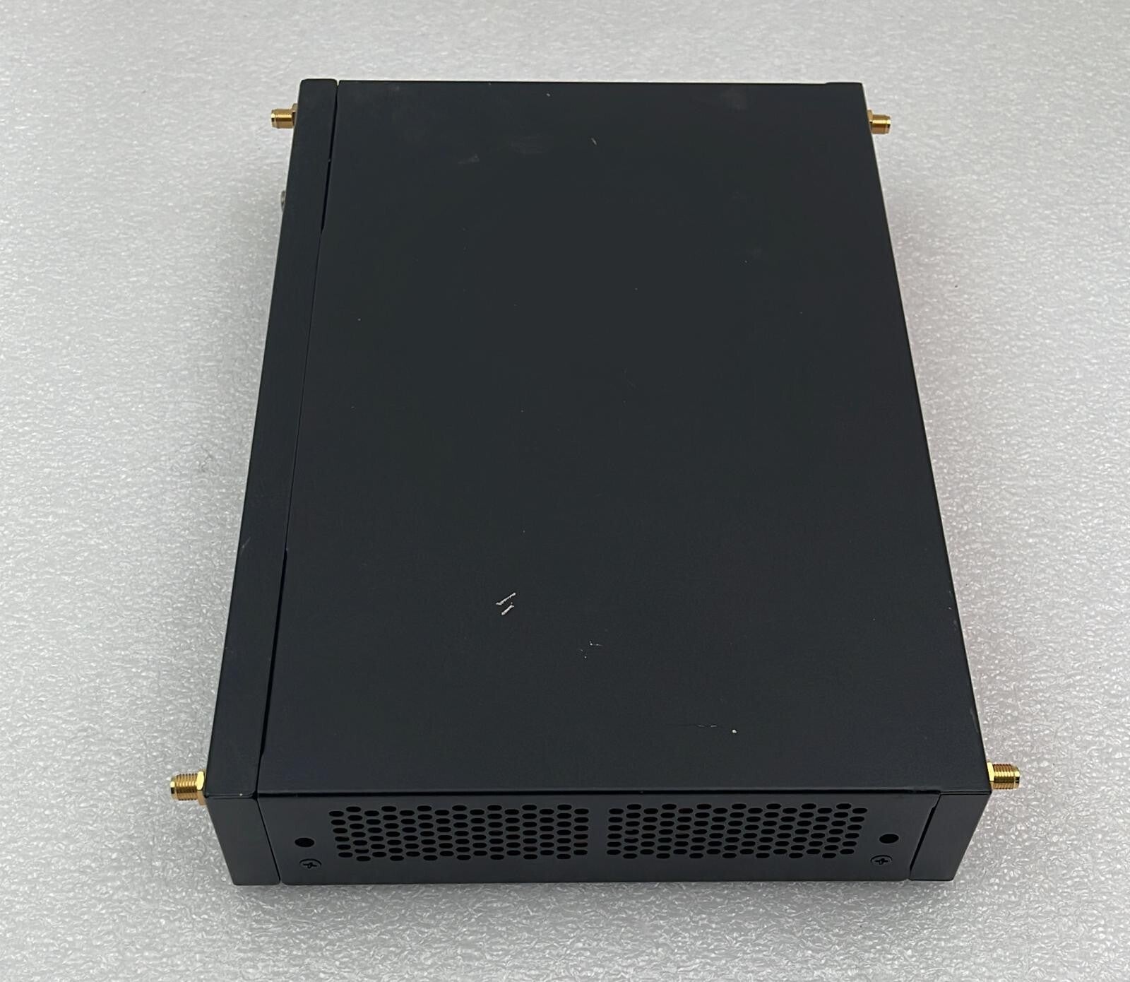 AAEON FWS-2350E6 Desktop 6 LAN Network Appliance