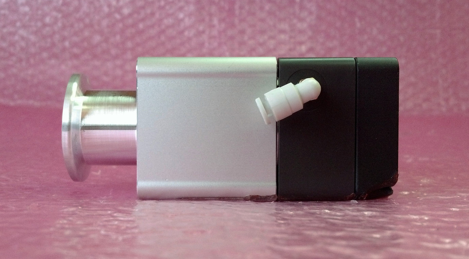 Vat Right Angle High Control Vacuum Valve w Soft Pump 26428 ka 21 Bcd1 A 931663