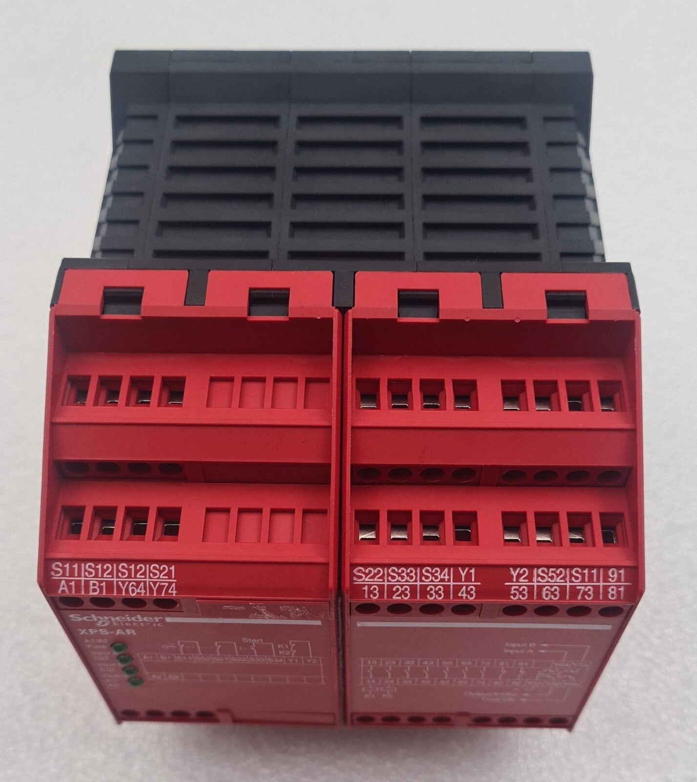 Schneider Electric XPS-AR Preventa Safety Relay XPSAR311144P module 24V