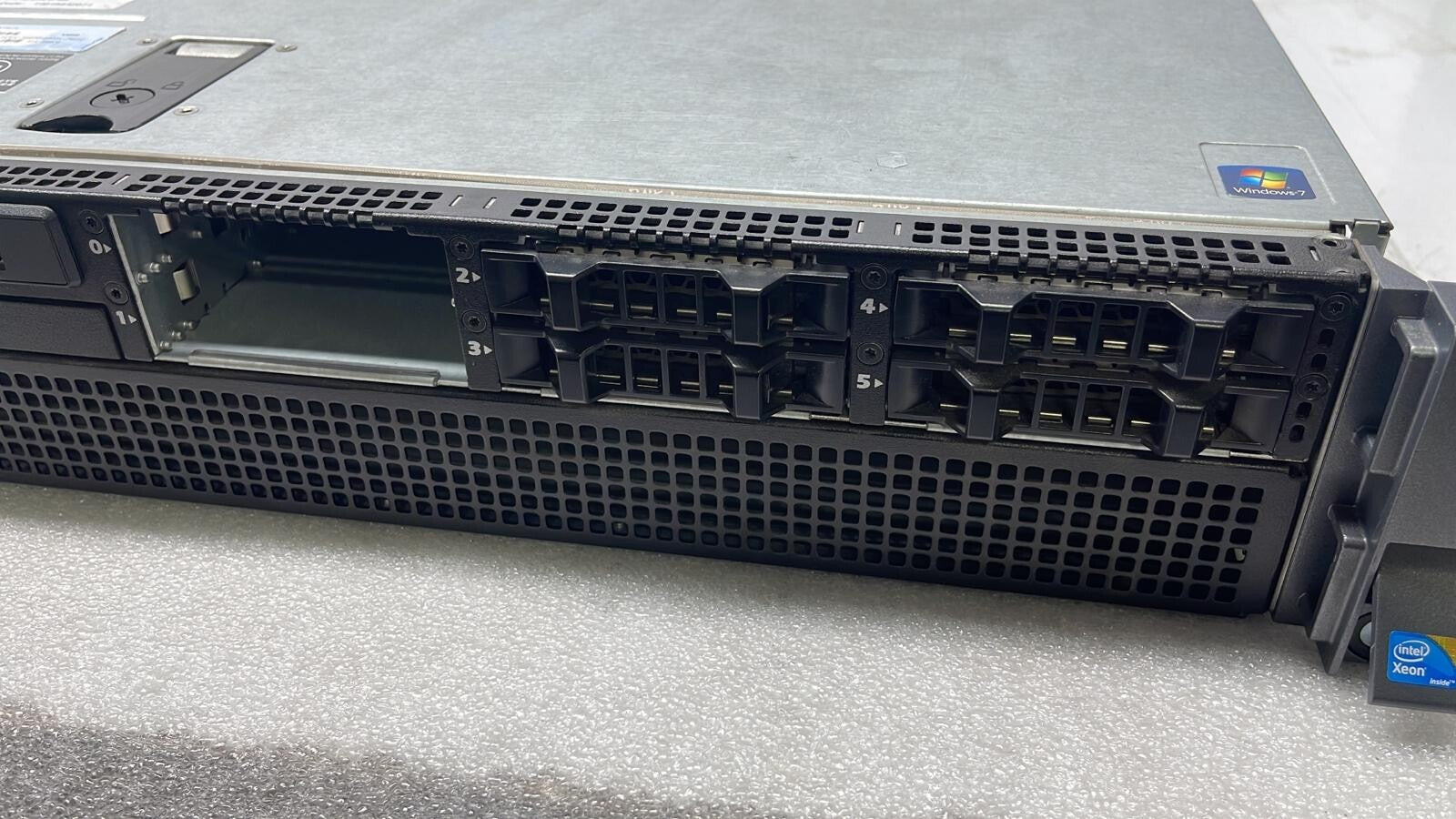 DELL PRECISION R5500 E15S001 SERVER RACK MOUNTABLE SEMI BAREBONE