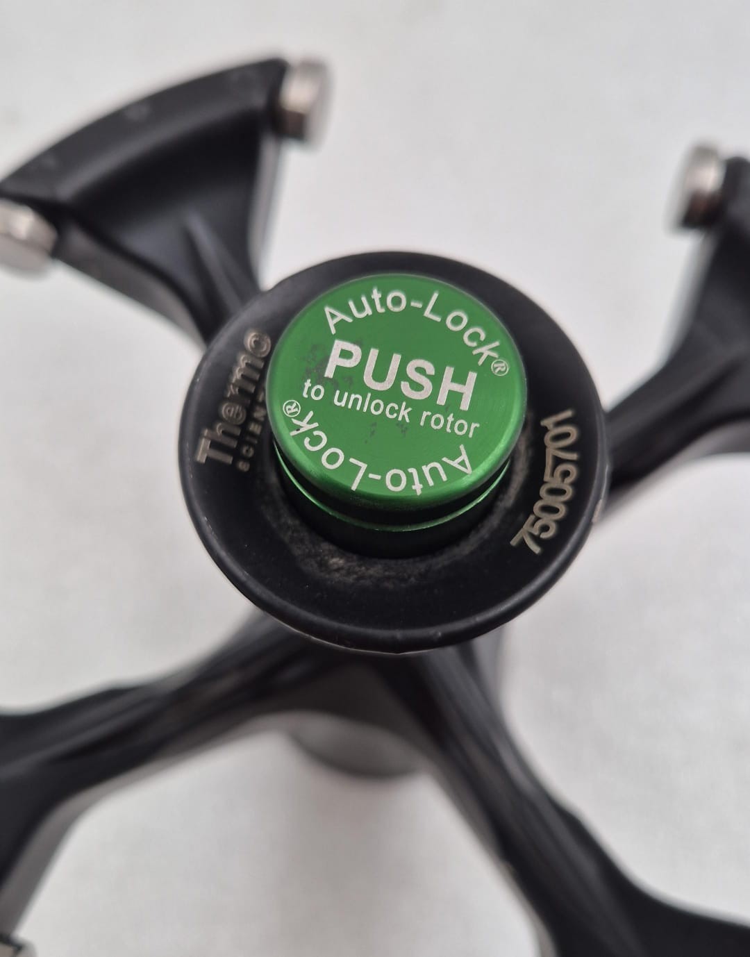 Thermo Scientific ROTOR 75005701 BUCKETS 75005702 -Heraeus Megafuge 8 Centrifuge