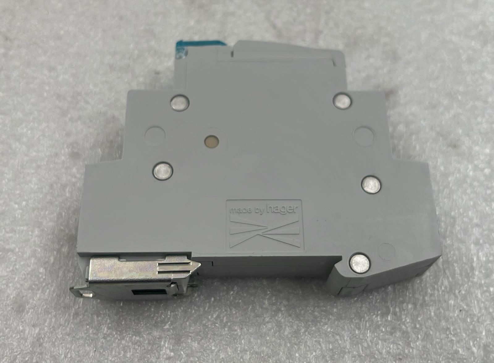 Hager EPN520 2-pole MCB side view