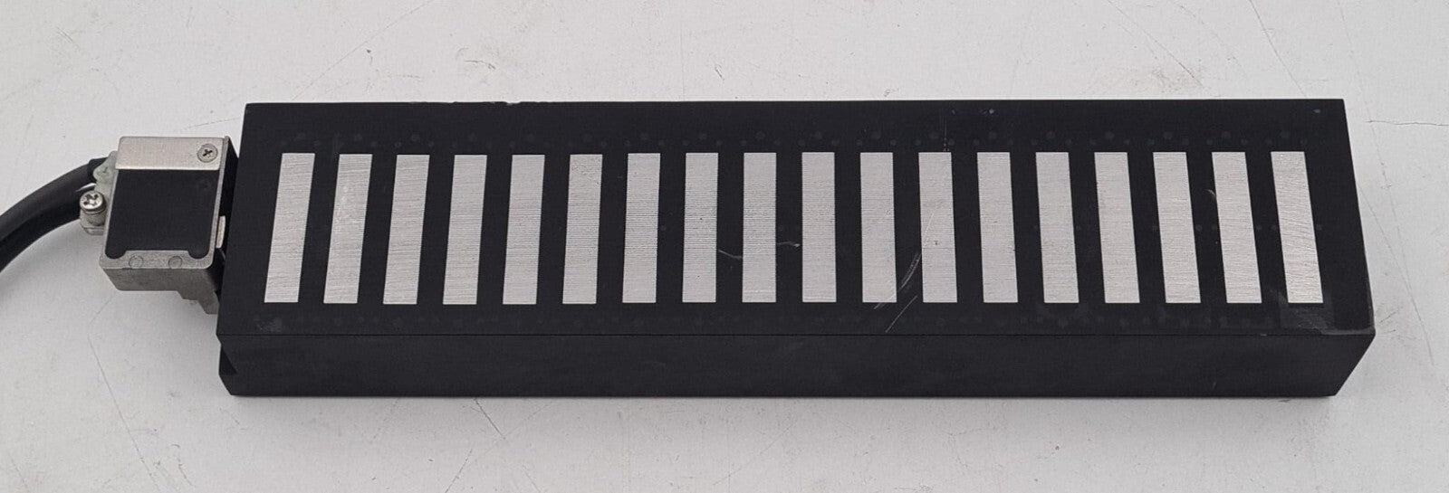 Yaskawa SGLFW-35A230AP-E iron-core linear servo motor moving coil 480W