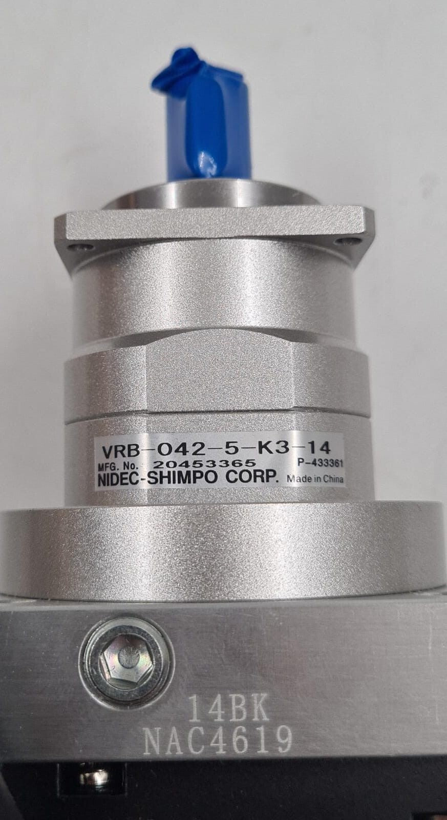 NEW - ELMO SERVO MOTOR ENZ-04DF4N2E-G5 & NIDEC SHIMPO VRB-042-5-K3-14