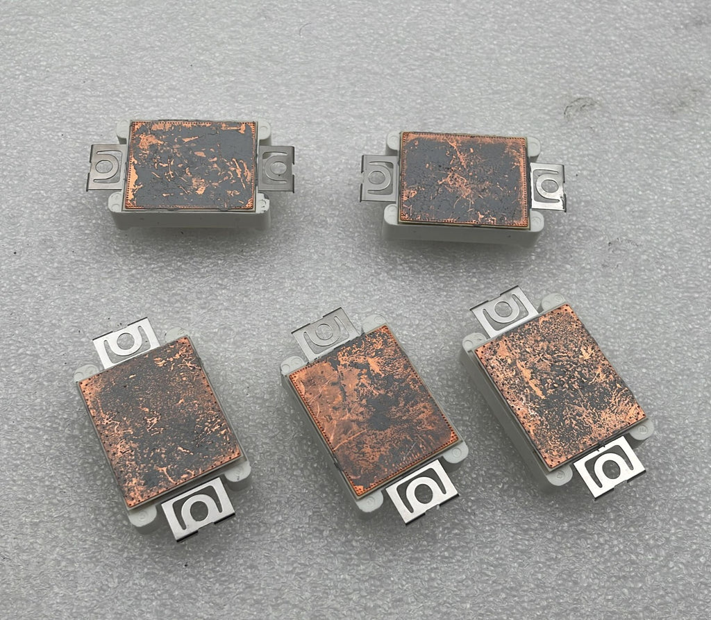 [LOT OF 5] Infineon FP30R06W1E3 EasyPIM power module