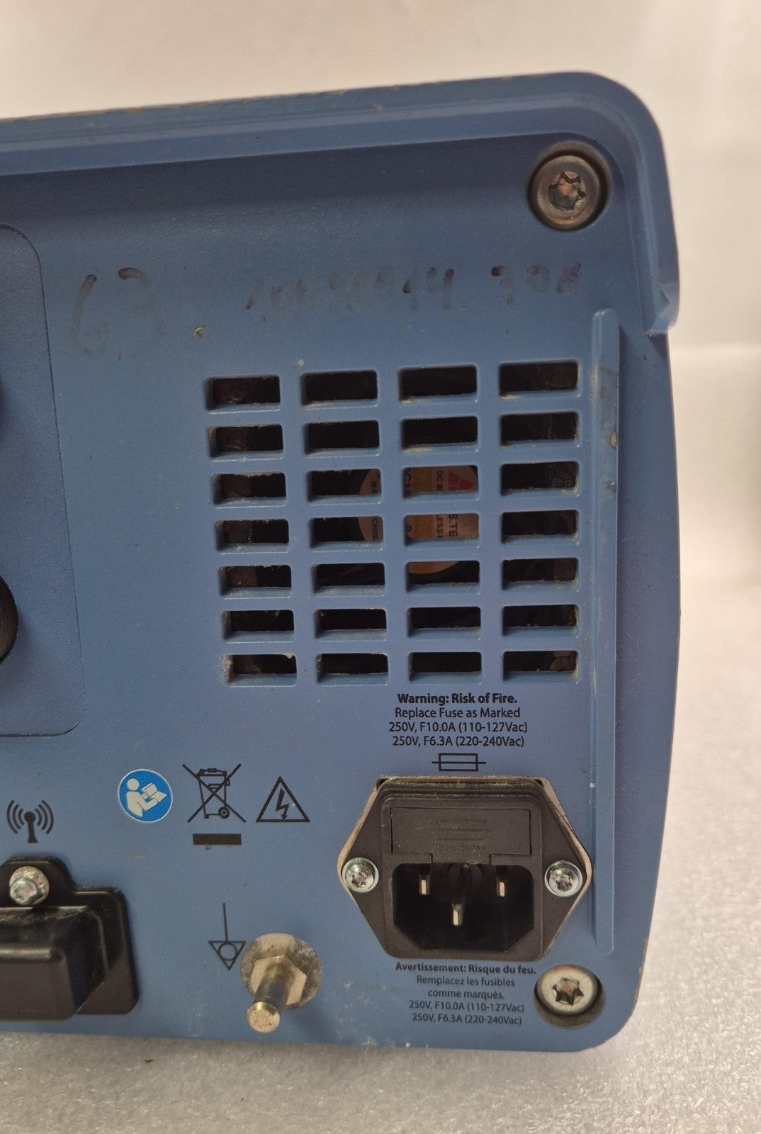 COVIDIEN Valleylab FT10 FT Series Energy Platform VLFT10GEN **AS-IS**