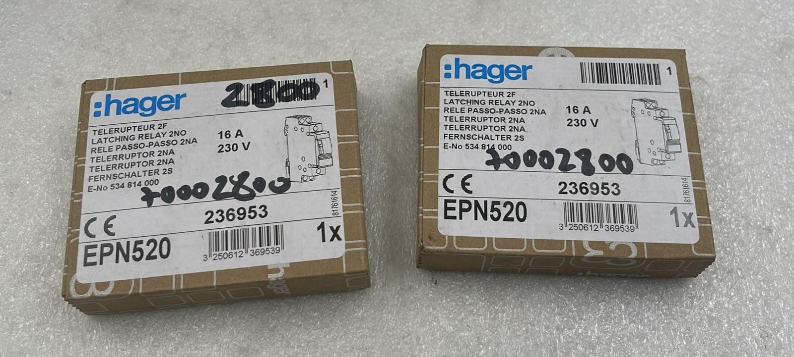 Hager EPN520 20A 2-pole miniature circuit breaker retail boxes