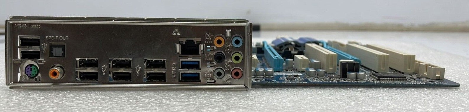 Gigabyte GA-P55A-UD3 Motherboard W/ I/O Shield