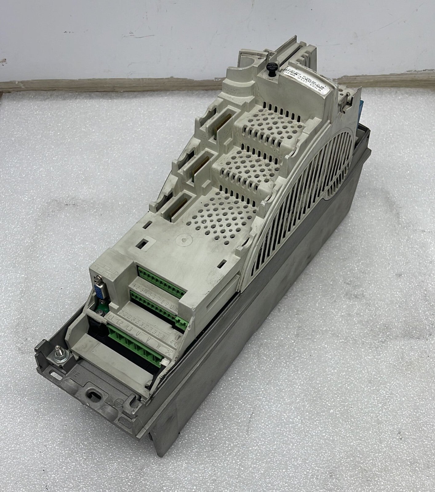 Emerson Unidrive SP1406 380-480V 4.0/5.5kW 50-60Hz Frequency Converter **AS-IS