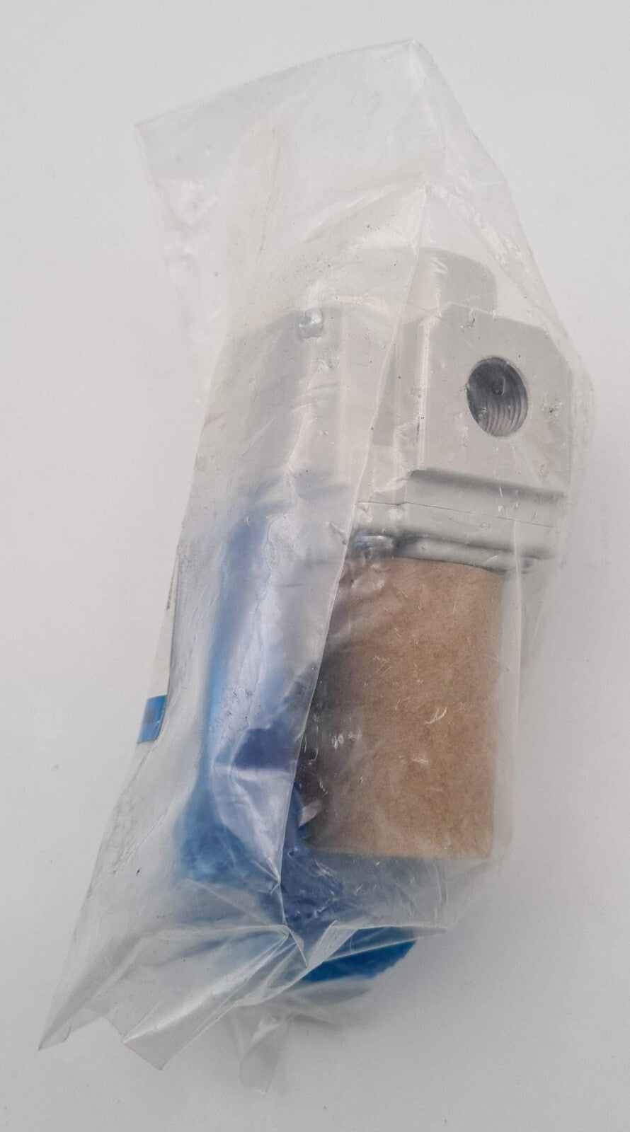 NEW - SMC Pneumatic Regulator AR25-F02BE-R-B 0.05~0.85MPa W/ Wall Mount Kit