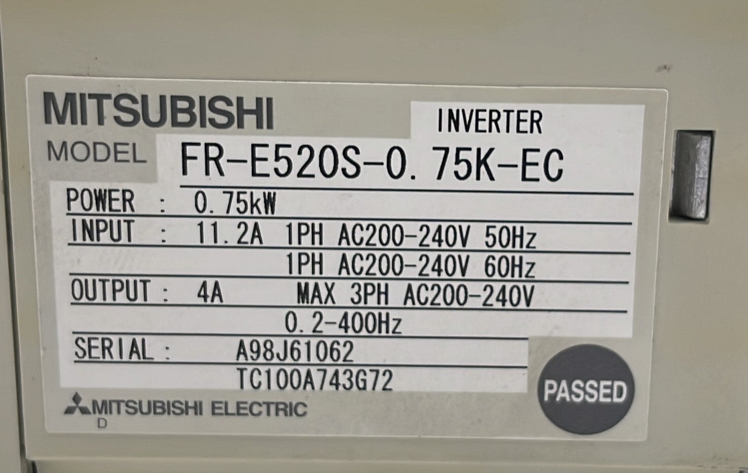 Mitsubishi Inverter E500 FR-E520S-0.75K-EC W/ FR-PA02-02 Control Panel
