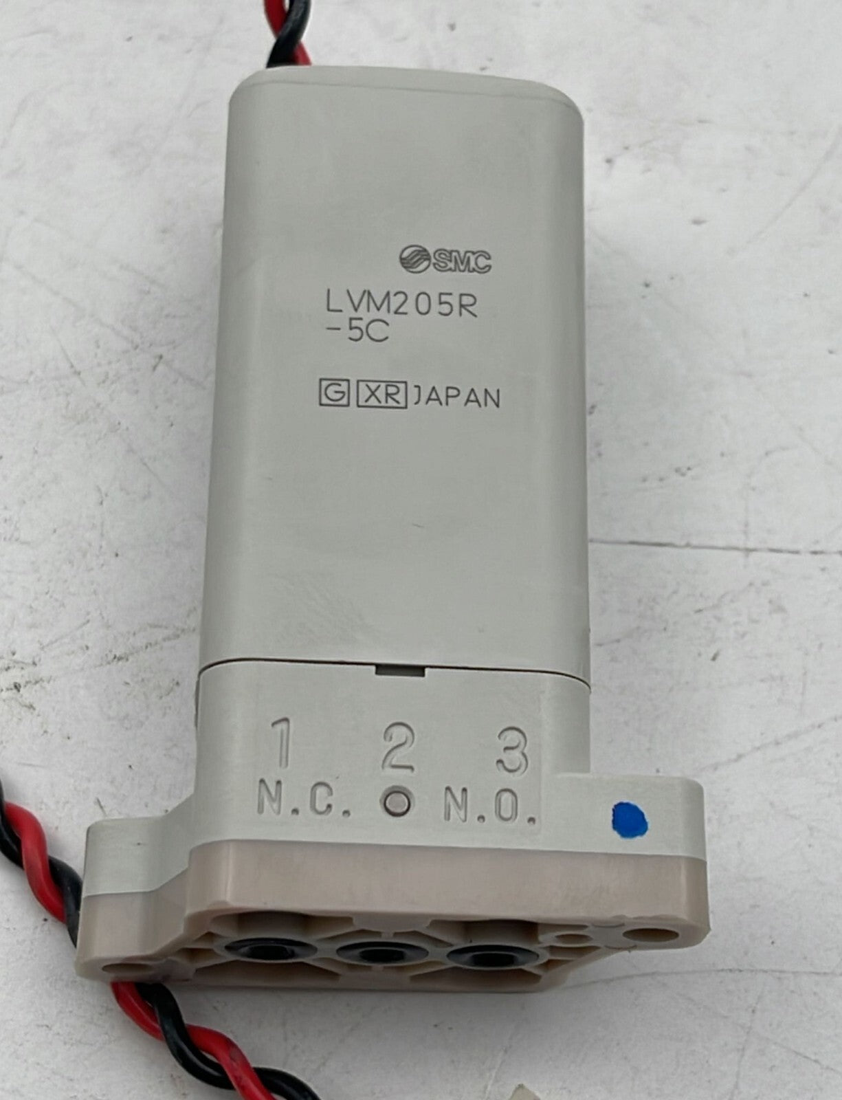 SMC LVM205R-5C Solenoid Valev 2/3
