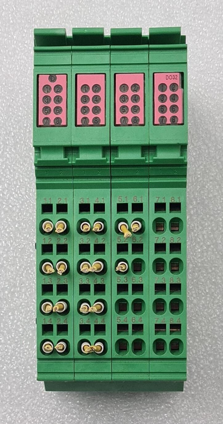 PHOENIX CONTACT INTERBUS IB IL 24 DO 32/HD-PAC 2862822 MODULE-ID: 189