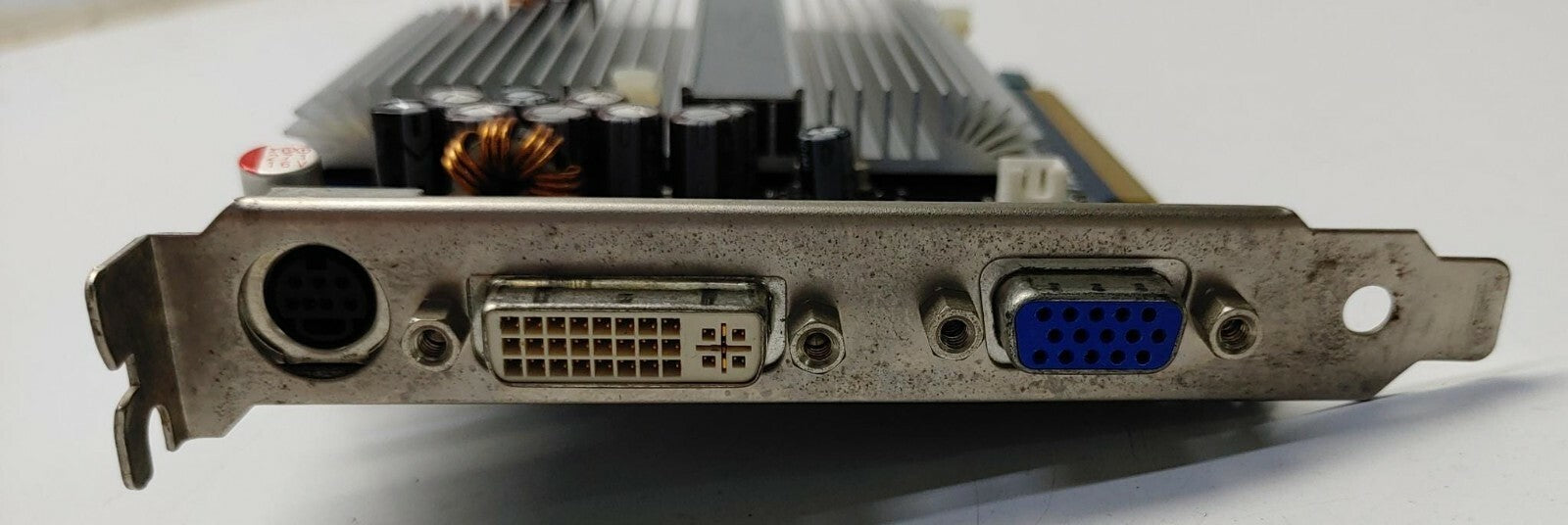 ASUS EN7300GT/SILENT/HTD/256M/A 256MB VGA DVI DDR2 PCIe VGA Passive