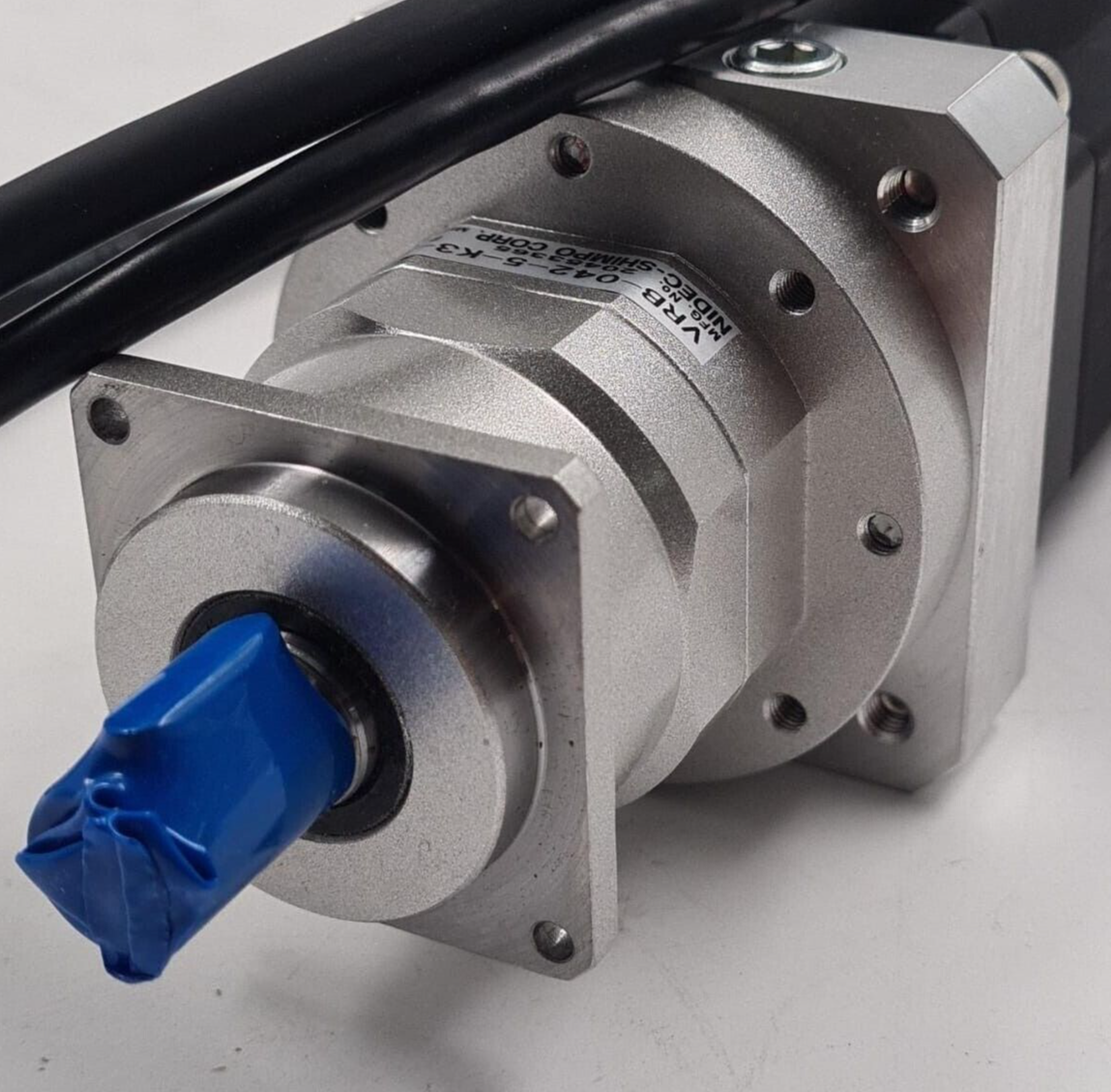 NEW - ELMO SERVO MOTOR ENZ-04DF4N2E-G5 & NIDEC SHIMPO VRB-042-5-K3-14