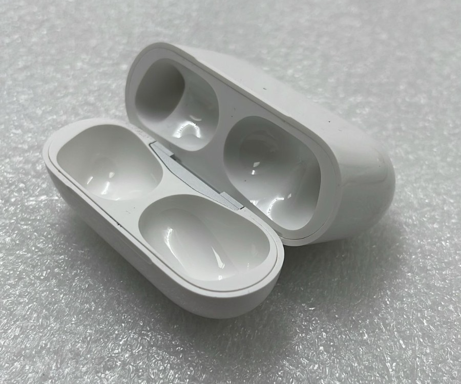 [LOT 11] Apple AirPods Pro 1st Gen Charging Case A2190 OEM Replacement **AS IS