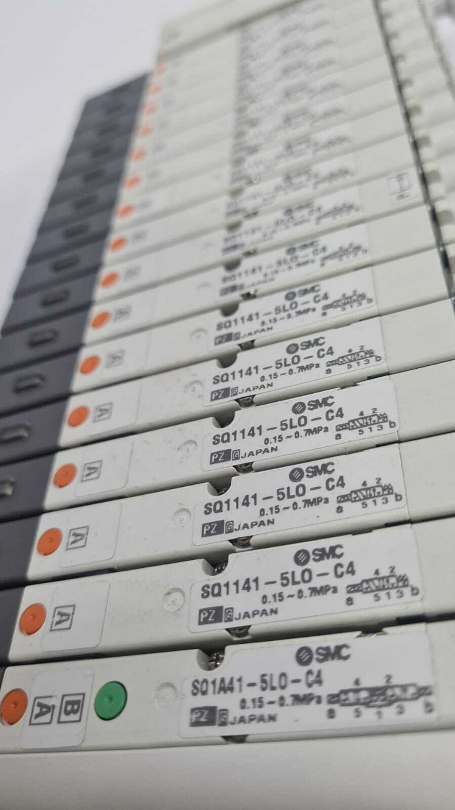 [LOT OF 16] SMC solenoid valve Bank 15* SQ1141-5LO-C4 + 1* SQ1A41-5LO-C4