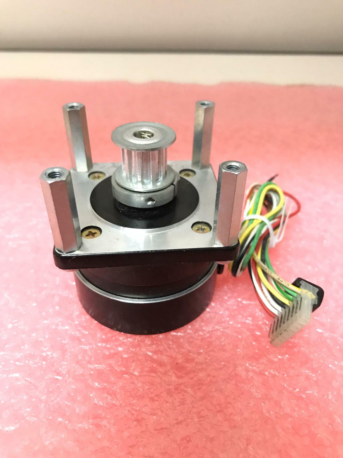 Nanotec SH5618X1408-A Stepping motor 1.4V 4A 1.8 DEG Used UMP