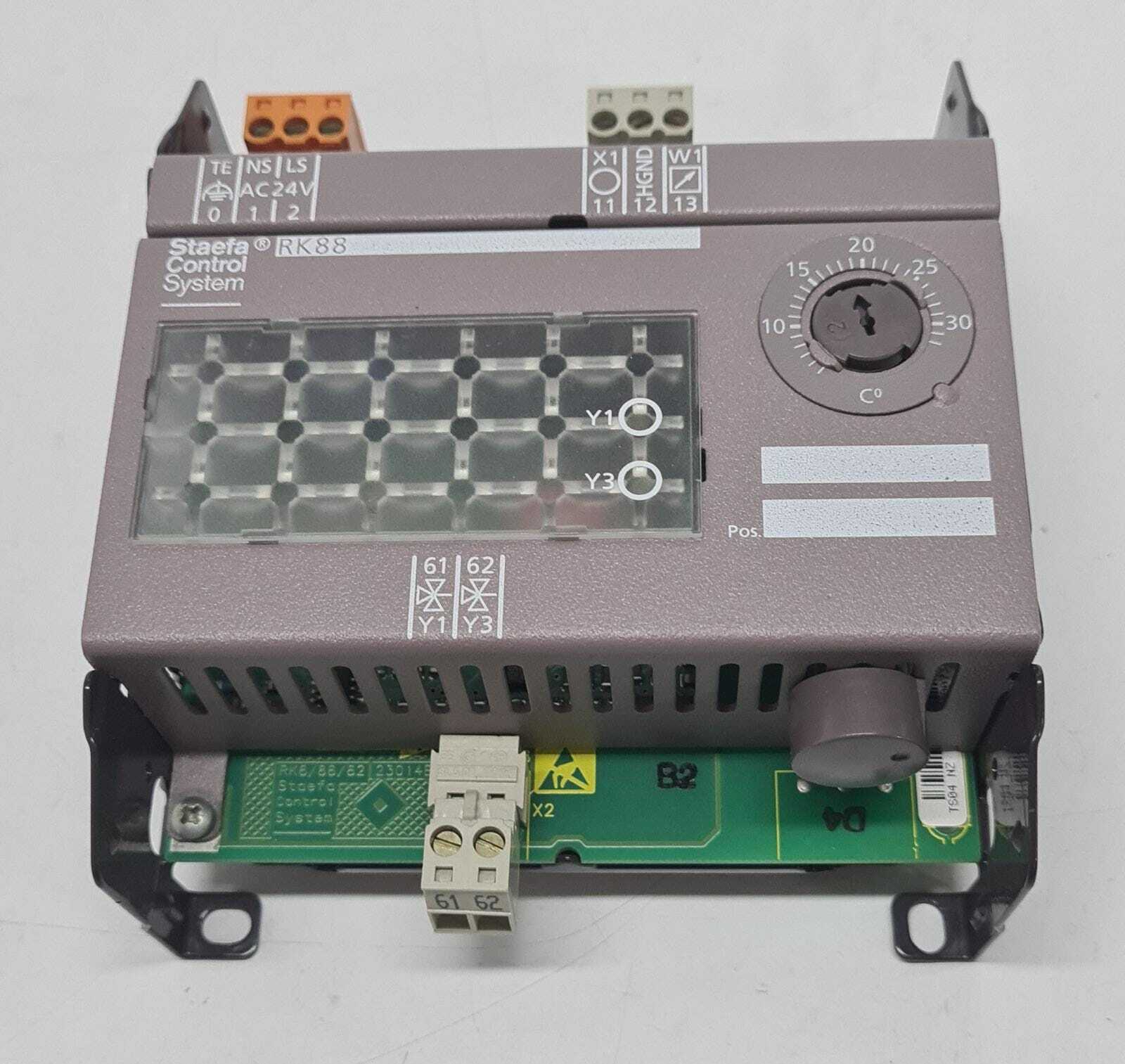 NEW - LANDIS Staefa Control System RK88 Universal Controller