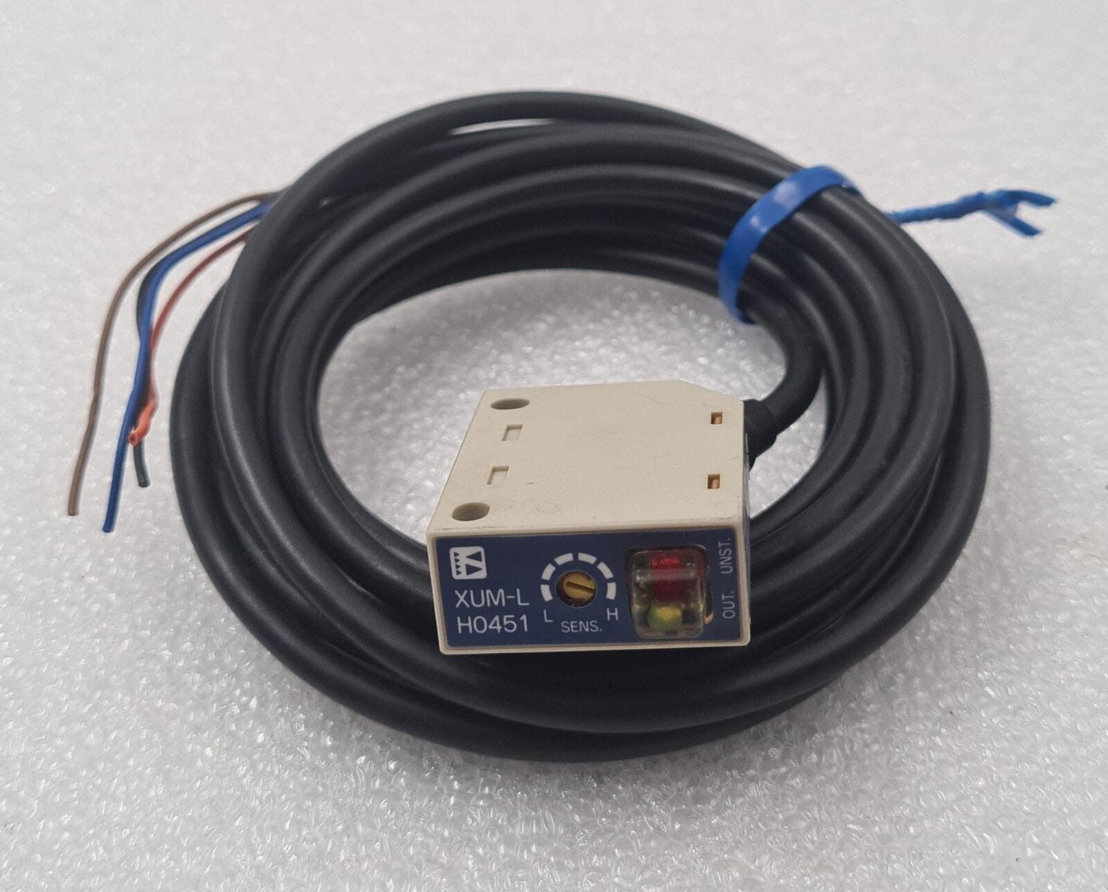 NEW - Telemecanique XUM-L H4051 PHOTOELECTRIC SENSOR PNP12 24V