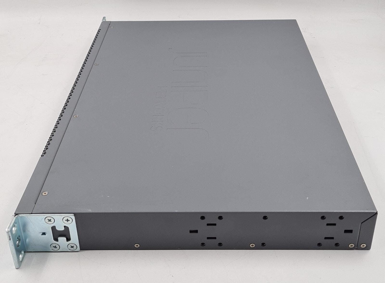 Juniper Networks EX3300 Series Ethernet Switch EX3300-24T 24-Port Gigabit BASE-T