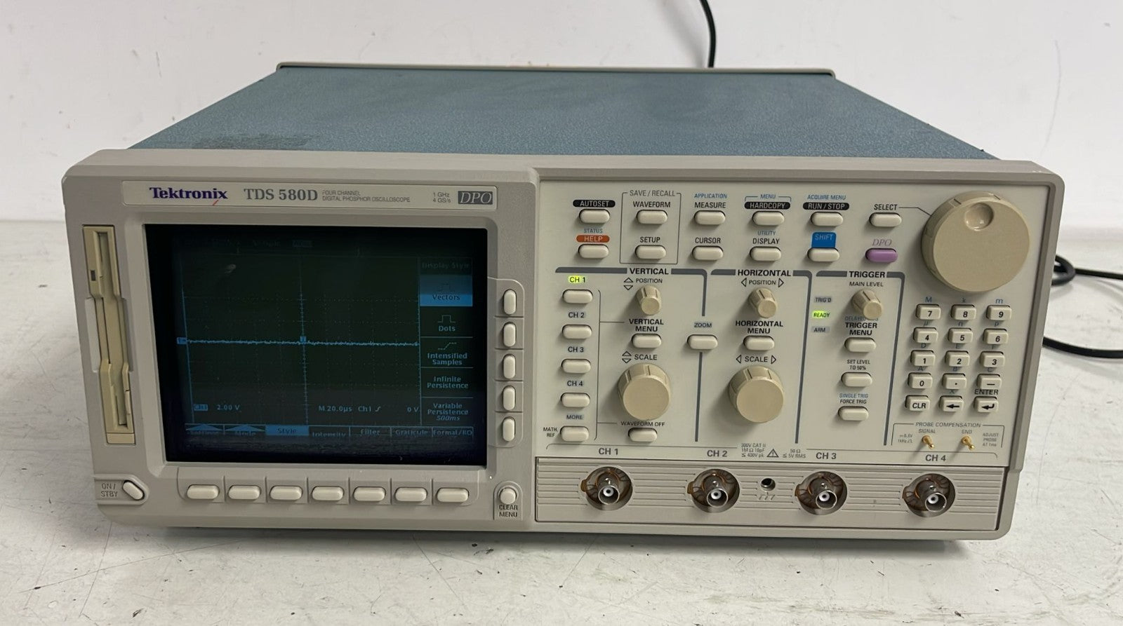 Tektronix TDS 580D Four Channel Digital Phosphor Oscilloscope 1GHz - 4GS/s DPO