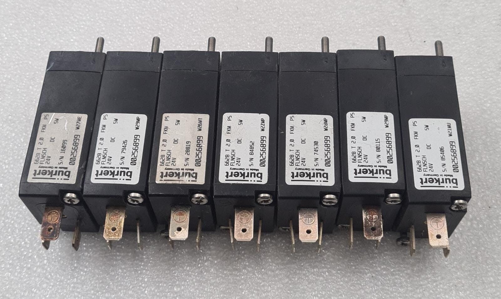 [LOT OF 7] Burkert 6628 00256899 T 2.0 FKM PS FLNSCH 24V Rocker Solenoid Valve