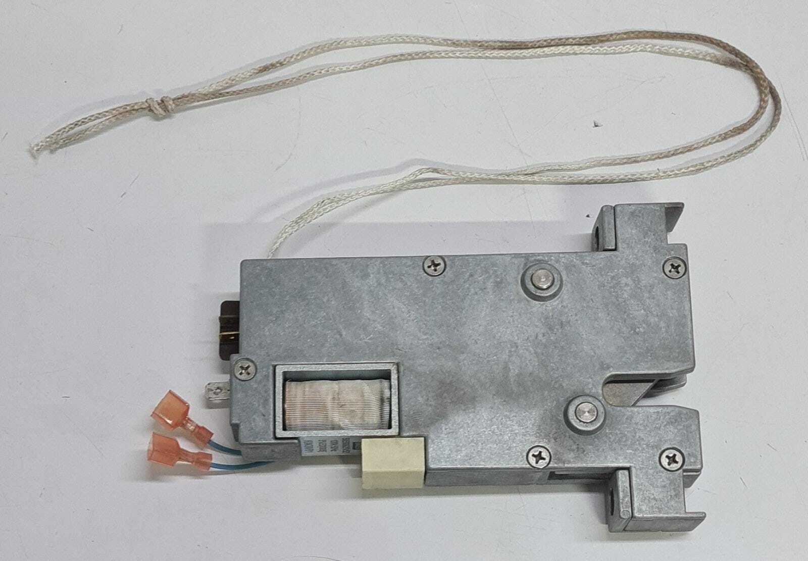 Heraeus Instruments Labofuge 400 Lid Lock 70908552 Latch Assembly W/ Binder 120V