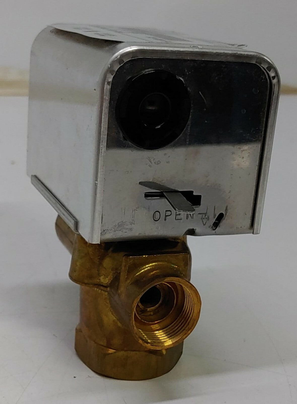 ERIE CONTROLS STEAM/WATER L647C0309EU36 5/8IFL MOPD 10PSI 220/240V 50/60HZ